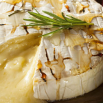 Camembert rôti à la braise